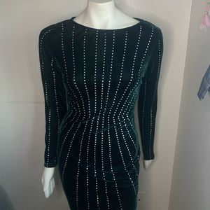 ♡ Velvet Emerald Green Long Sleeve Midi Dress ♡